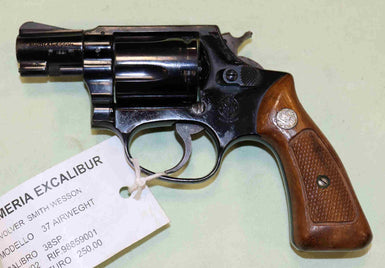 Revolver Smith & Wesson Modello 37 Airweight Calibro 38SP