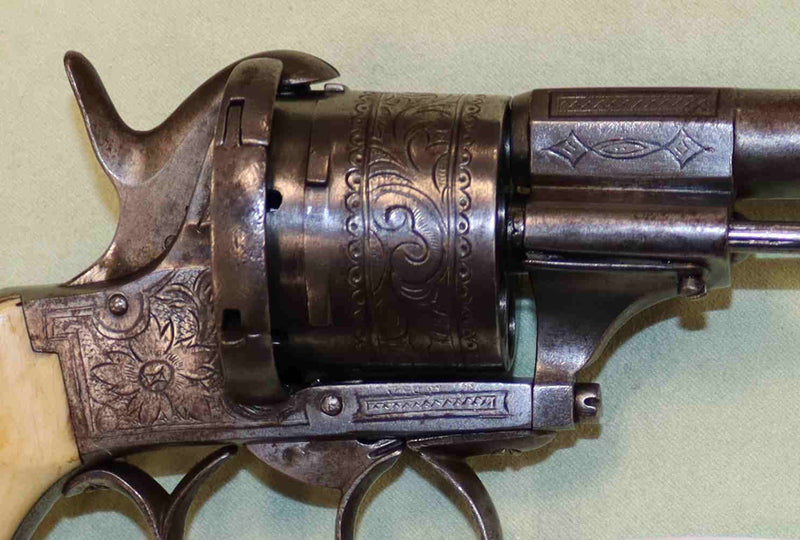 Revolver a Spillo LeFocheaux Modello 1885 Calibro 9MM Antico