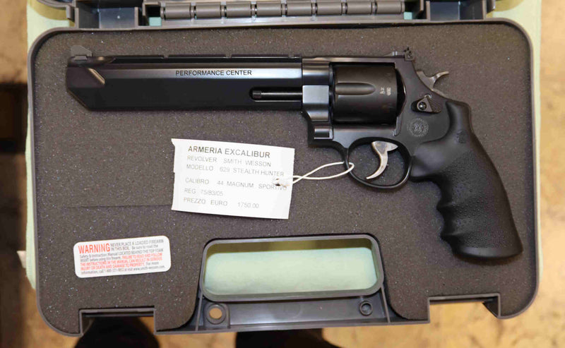 Revolver Smith & Wesson Modello 629 Stealth Hunter Calibro 44 MG Sportivo