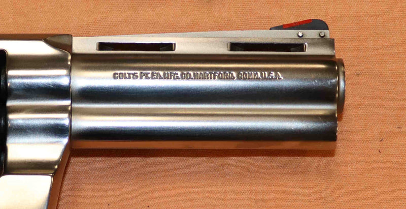 Revolver Colt Modello Python Inox Calibro 357 MG Sportivo