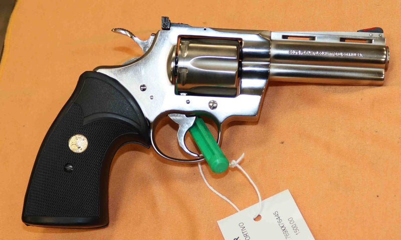 Revolver Colt Modello Python Inox Calibro 357 MG Sportivo