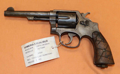 Revolver Smith & Wesson Modello Victory Calibro 38SW