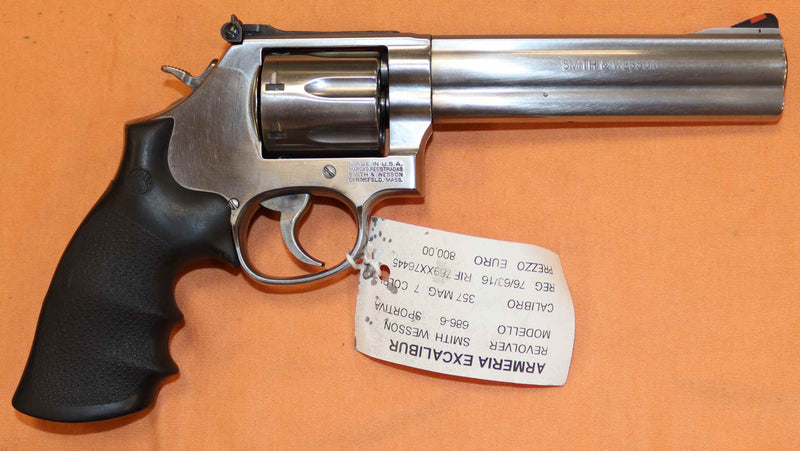 Revolver Smith & Wesson Modello 686-6 7 Colpi Calibro 357MG Sportivo