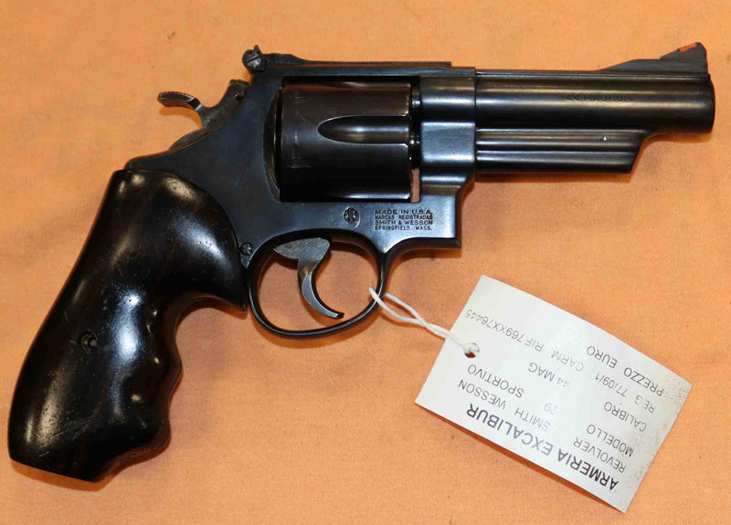 Revolver Smith & Wesson Modello 29 Calibro 44MG Sportivo
