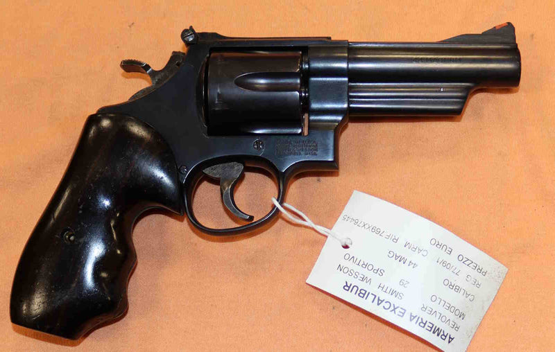 Revolver Smith & Wesson Modello 29 Calibro 44MG Sportivo