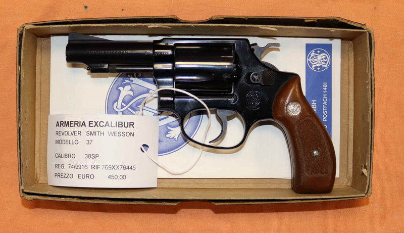 Revolver Smith & Wesson Modello 37 Calibro 38 SP