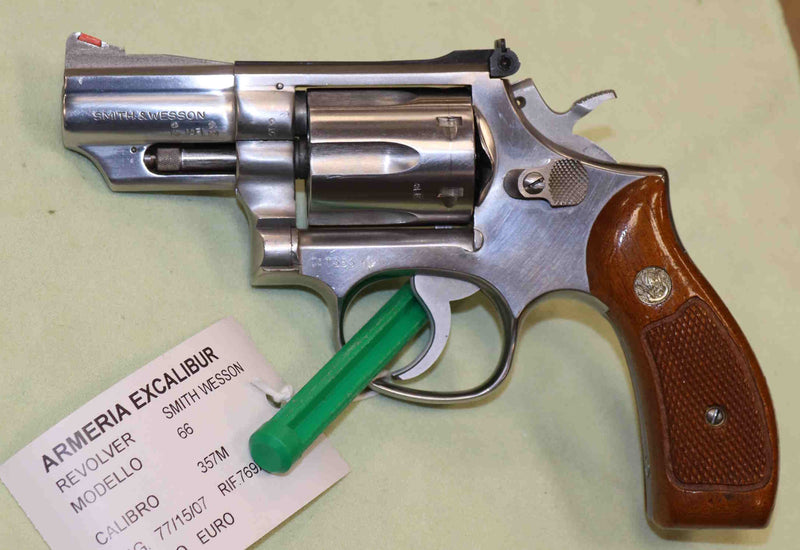 Revolver Smith & Wesson Modello 66 Calibro 357MG