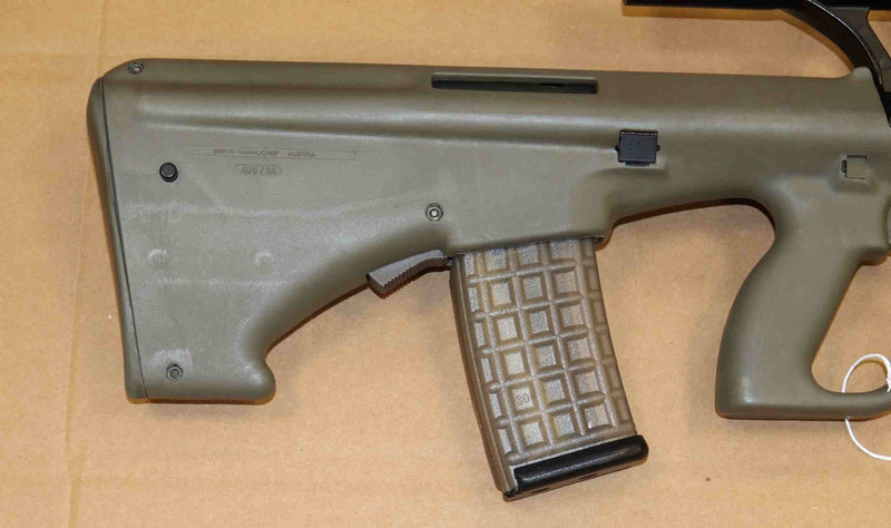 Carabina Steyr Modello Aug Calibro 222R con Ottica