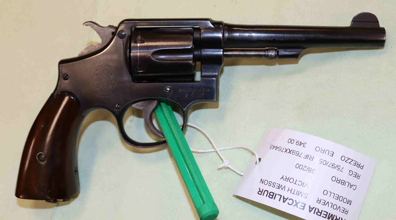 Revolver Smith & Wesson  Modello Victory Calibro 38/200