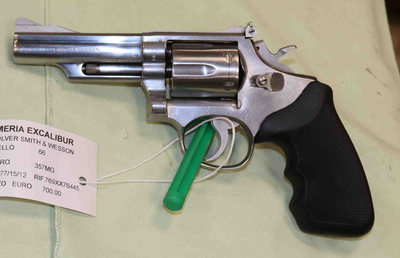 Revolver Smith & Wesson Modello 66 Calibro 357MG Sportivo