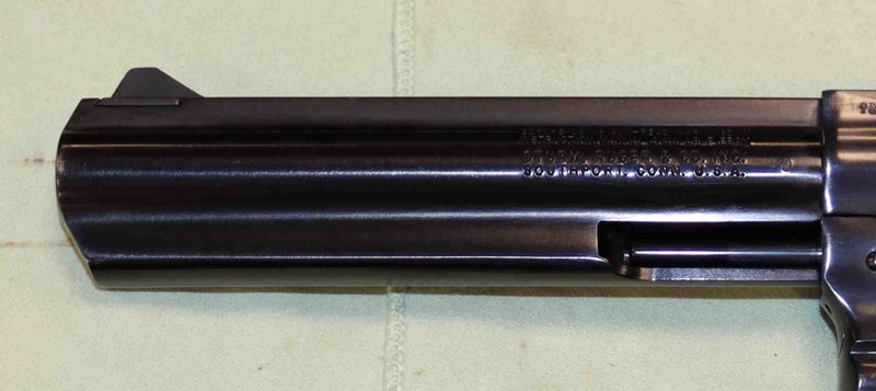 Revolver Ruger Modello GP100 Calibro 357MG Sportivo
